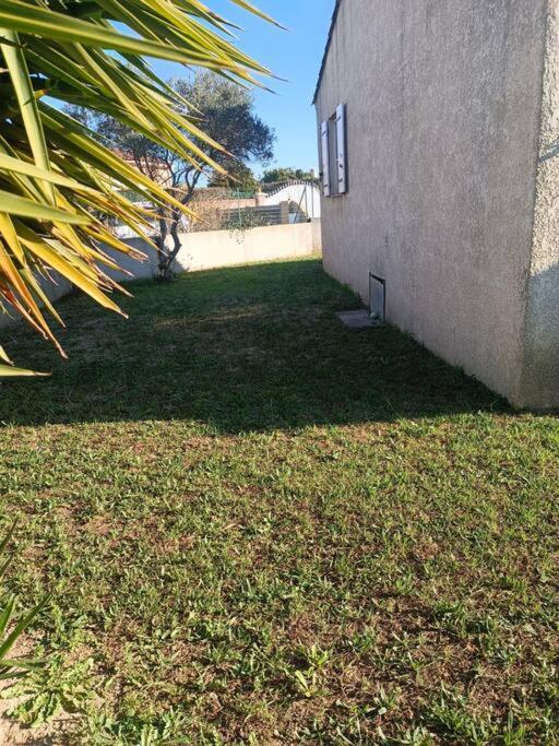 Belle Villa De 90M2 Au Calme Avec Jardin Et Parking A 10 Mn De La Mer En Voiture فوس-سور-مير المظهر الخارجي الصورة