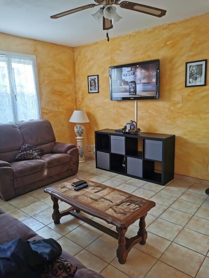 Belle Villa De 90M2 Au Calme Avec Jardin Et Parking A 10 Mn De La Mer En Voiture فوس-سور-مير المظهر الخارجي الصورة