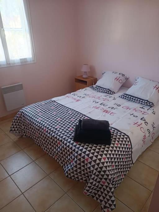 Belle Villa De 90M2 Au Calme Avec Jardin Et Parking A 10 Mn De La Mer En Voiture فوس-سور-مير المظهر الخارجي الصورة